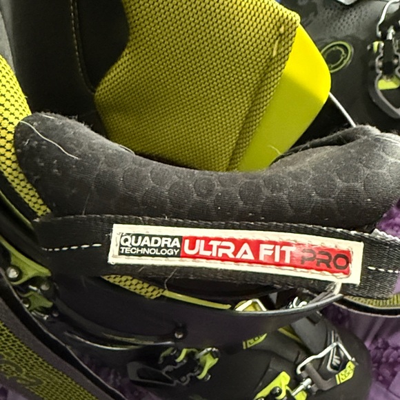 Tecnica Black and Neon Yellow Ski Boots - Picture 3 of 3